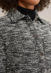 WE Fashion Kevyt takki - black