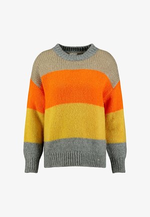 Gruby sweter dziany w szerokie poziome paski w kolorach beżowym, jaskrawo pomarańczowym, żółtym i szarym, z prążkowanym okrągłym dekoltem, mankietami i dolnym wykończeniem.