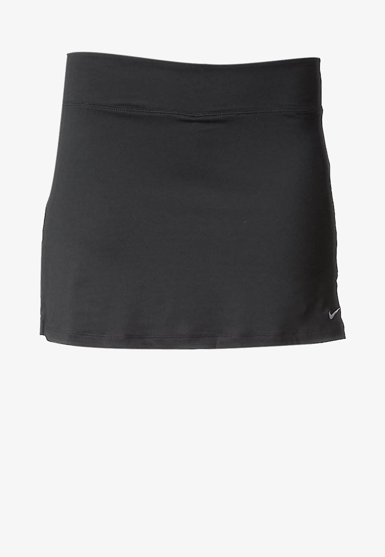 Jupe de sport noire avec un petit logo Nike en bas à droite, avec une ceinture élastique unie et un tissu lisse.