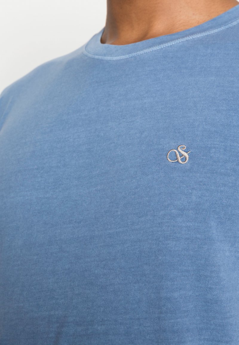 Herren T-Shirts basic | Scotch & Soda GARMENT DYED CREWNECK TEE WITH EMBROIDERY LOGO T-Shirt basic blue/hellblau - RB57575 Herren T-Shirts basic | Scotch & Soda GARMENT DYED CREWNECK TEE WITH EMBROIDERY LOGO T-Shirt basic blue/hellblau - RB57575