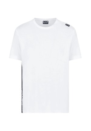 Maglietta bianca a maniche corte in cotone. Presenta un collo rotondo e dettagli in logo nero sulla spalla e sul lato. Design semplice.