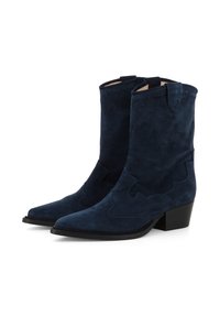 Marineblaue Wildlederschuhe im Cowboy-Stil mit spitzem Zehenende, dekorativen Nähten und einem niedrigen Blockabsatz. Ausgestattet mit Zuglaschen für einfaches An- und Ausziehen.