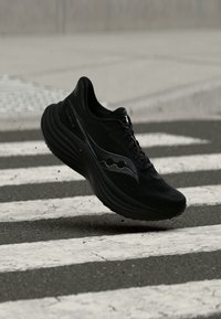 Επιλέχθηκε, triple black