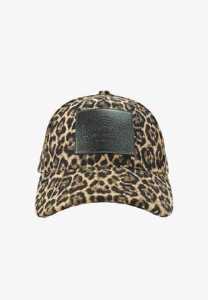 Petrolpetten in beige en zwart stof met een getextureerde zwarte leren patch aan de voorkant. Gebogen klep, verstelbare achterkant.