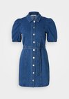 ONLVIBBE BELT DRESS  - Vestito di jeans - medium blue denim