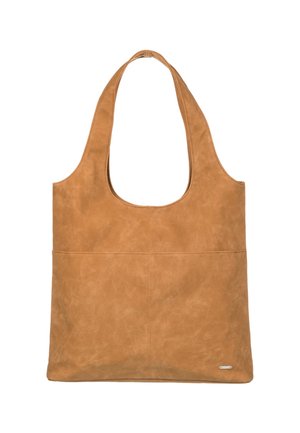 Sac fourre-tout en cuir fauve à texture douce, avec un dessus arrondi, de larges bretelles, et un panneau avant avec des détails de couture apparents.