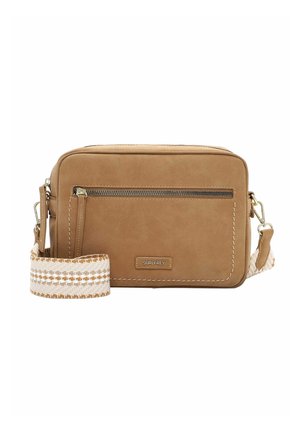 Tan ristkülikukujuline õlakott esiosa lukuga tasku ja beež värvi kootud rihmaga, millel on valged ja pruunid mustrid.