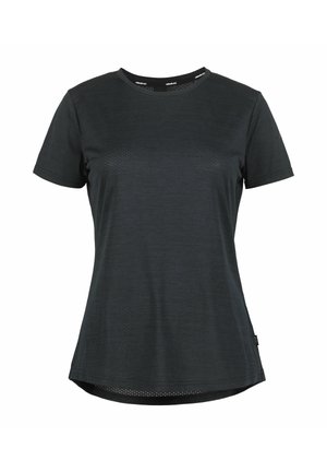 Camiseta negra de manga corta con cuello redondo, confeccionada con tela ligera y un patrón texturizado en el pecho y los hombros.