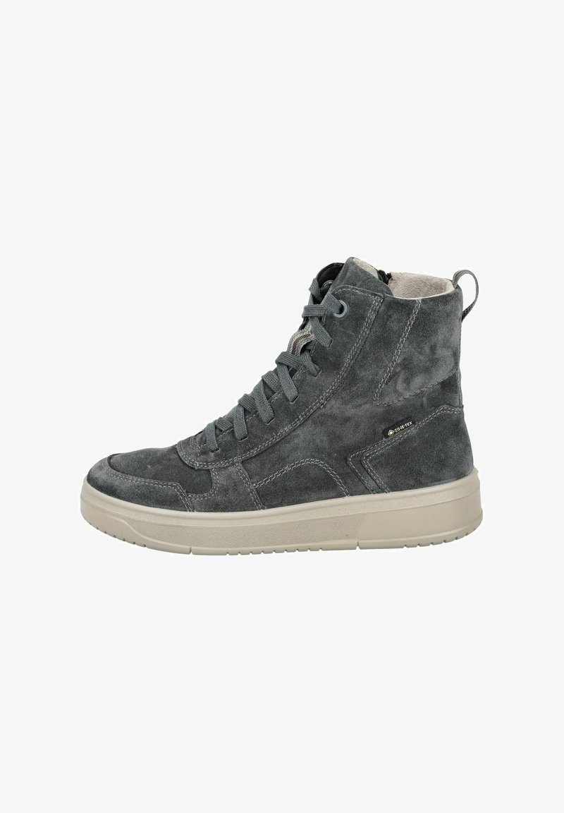 Sneaker alte in suede grigio con finitura testurizzata, dotate di suola in gomma beige e lacci tono su tono, logo laterale e collare imbottito.