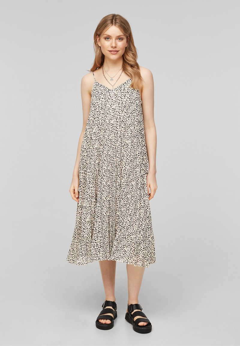 QS Jurk zandkleur QS Jurk zandkleur