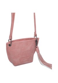 Borsa a tracolla in ecopelle rosa con finitura testurizzata, hardware argentato, tracolla regolabile e dettaglio decorativo con nappina.