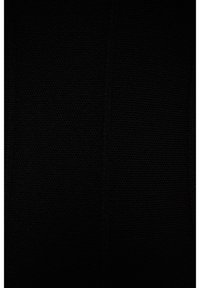 Non selezionato, Black