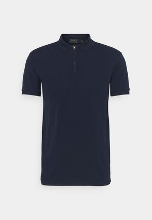 Marineblauw poloshirt met korte mouwen, een ritssluiting aan de voorkant, een klassieke kraag en een subtiel geborduurd logo op de linkerborst.