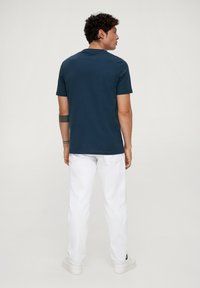 s.Oliver MIT FRONTPRINT - T-shirt z nadrukiem