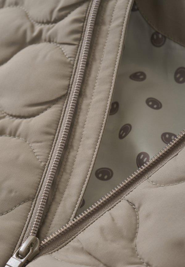 MIVEST QUILTED - Waistcoat - timber wolf2