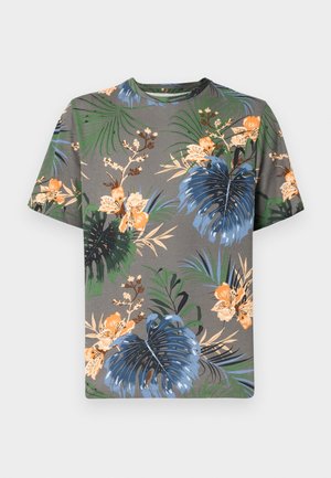 T-shirt de manga curta em algodão cinza com uma estampa tropical de flores em laranja, azul, verde e bege, apresentando vários padrões de folhas.