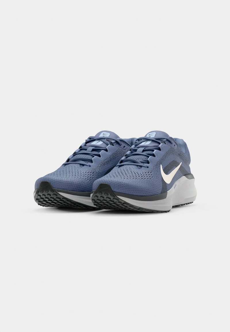 Nike Performance AIR WINFLO 11 - Chaussures de running sur route - world indigo/sail/light armory blue/anthracite/summit white/pure platinum