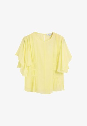 Blusa amarillo claro con mangas con vuelo, escote redondo, detalles fruncidos en la cintura y un pequeño cierre con botón en la parte trasera del cuello.