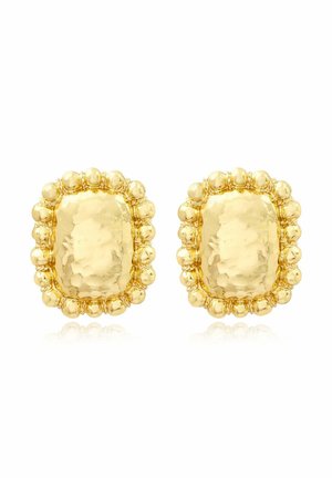 Paire de boucles d'oreilles rectangulaires dorées avec une texture martelée et une bordure arrondie de perles autour de chaque pièce.