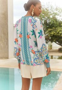 Love & Roses V-NECK NOTCH LONG SLEEVE - Pluus - ivory