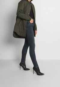 G-STAR Vaqueros pitillo - stone blue denim