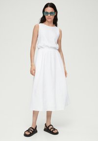 s.Oliver MIT CUT OUT - Freizeitkleid - weiß