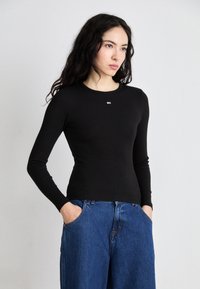 Tommy Jeans SLIM ESSENTIAL - Long sleeved top - black