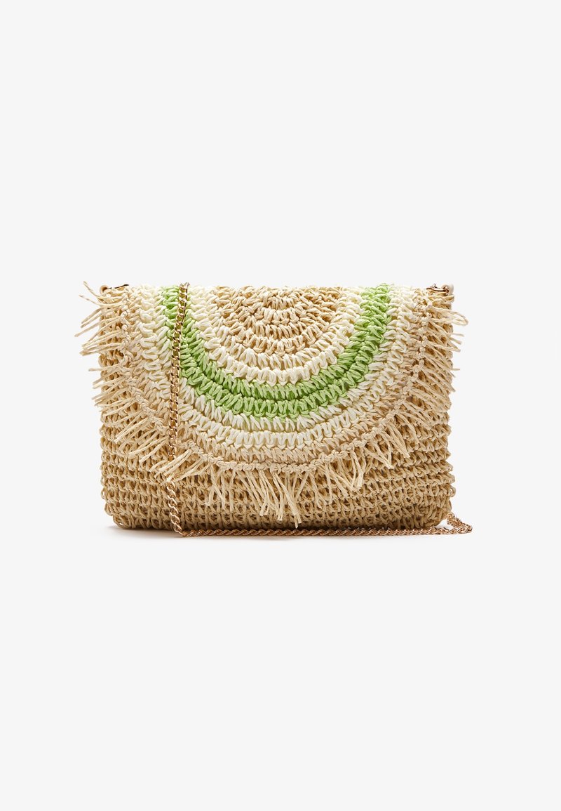 Borsa intrecciata in paglia con un design circolare rotondo verde e bianco. Presenta dettagli con frange e una tracolla a catena color oro.