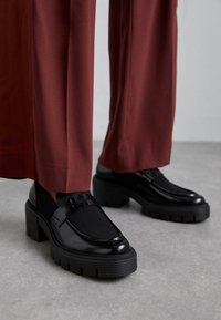 5050 SOHO LOAFER - Plateaupumps - black
