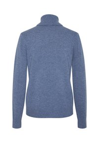 Pull à col roulé bleu à manches longues en tissu tricoté doux, vu de dos sur un fond blanc.