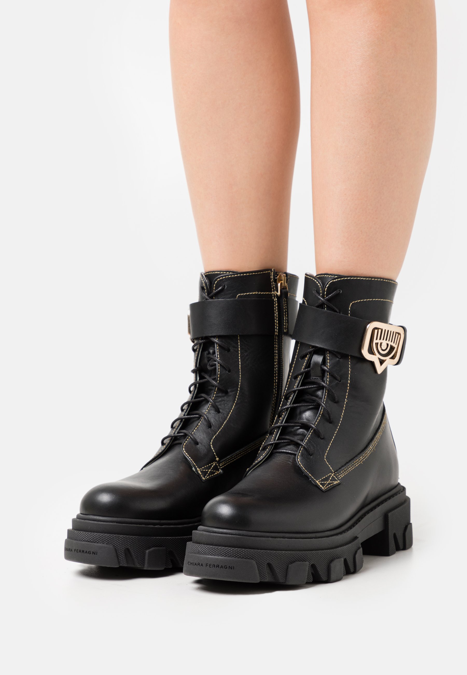 stivaletti chiara ferragni