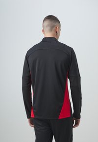 Puma AC MILAN TRAINING 1/4 ZIP - Vereinsmannschaften - black/for all time red