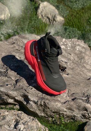 AENERGY ULTRA MID GTX WOMEN - Hiking shoes - black/red