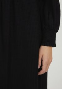 Fransa FRDAJAFLOW - Marškininė suknelė - black