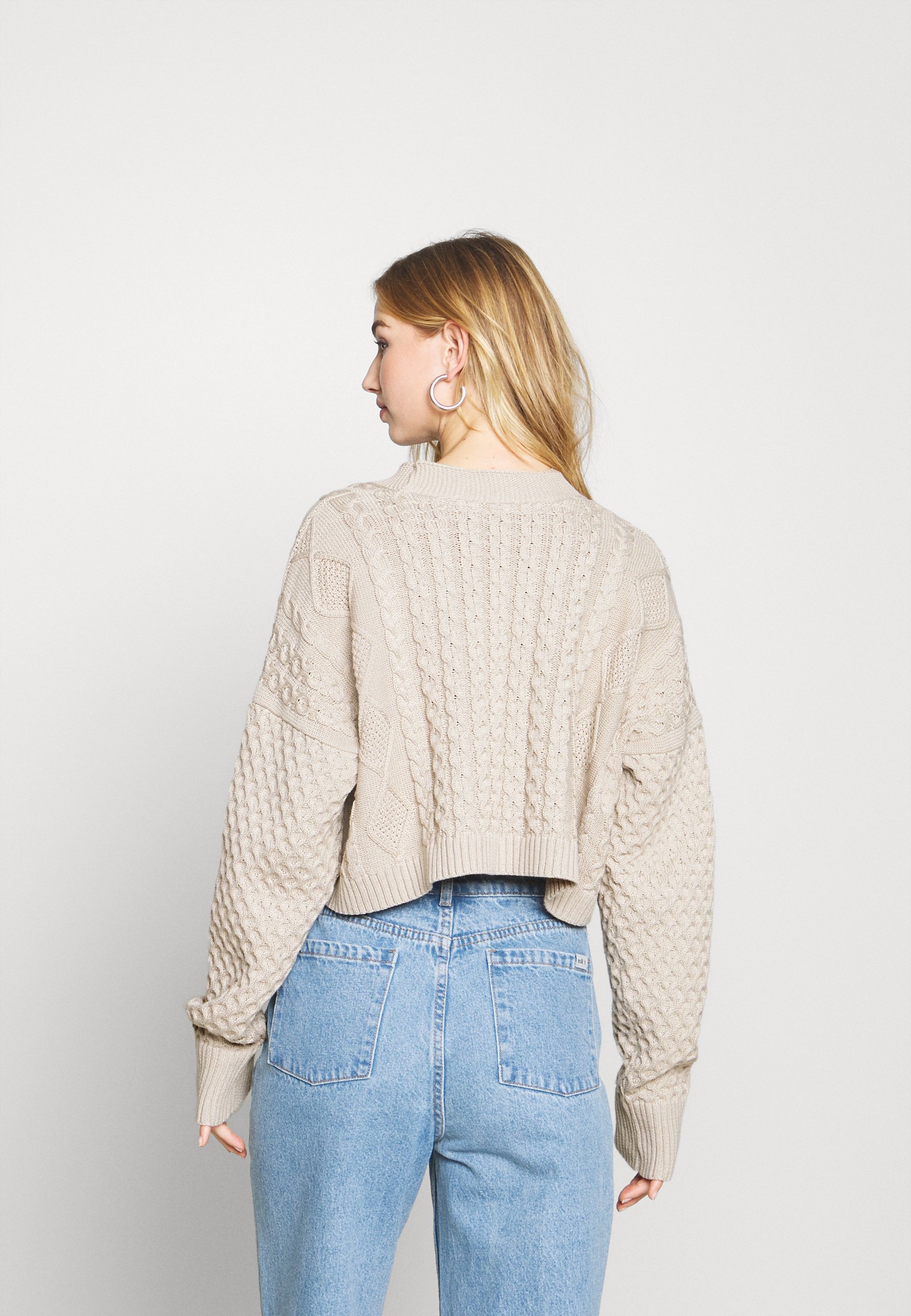 cable knit cropped cardigan