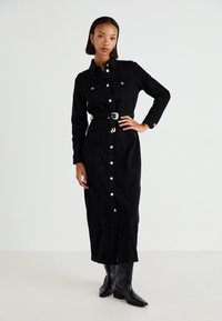 ONLY ONLMYTH LIFE BELT DRESS - Robe en jean - washed black