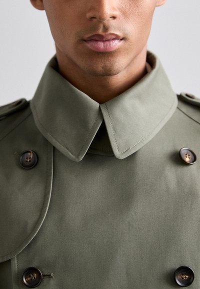 Bally Šineļveida mētelis - military green