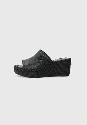 SUSAN - Wedge sandals - black