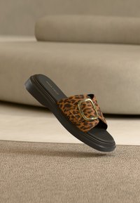 Δεν επιλέχθηκε, brown/black