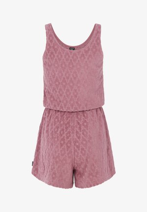 Prachový ružový teri klobúk s textúrovaným vzorom. Má bezrukávový strih a nariasený pás pre voľný strih.