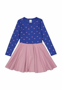 Langsleeve jurk met een blauwe bovenkant met roze hartjespatronen en een vloeiende roze rok. Zachte stof, ronde hals, speels ontwerp.