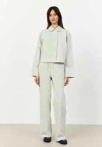 Levete Room LENNOX - Button-down blouse - star white combi