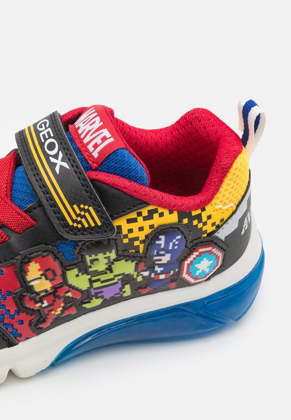 MARVEL AVENGERS CIBERDRON BOY LIGHTS - Trainers2