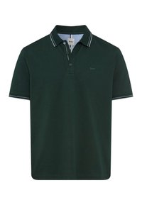Dunkelgrünes Polohemd mit einer Knopfleiste mit zwei Knöpfen, kontrastierenden weißen Streifen am Kragen und an den Ärmelbündchen, aus weichem Baumwollstoff gefertigt.
