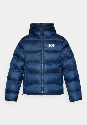 Námornícka pufrová bunda so zipsom vpredu a kapucňou. Vyrobená z lesklého, prešívaného materiálu, s horizontálnym šitím a bielym logom na hrudi.
