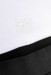 Clarks REGULAR FIT SET - Shorts - white