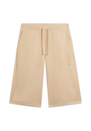 Pantalones cortos beige hasta la rodilla con cintura elástica, cordón, bolsillos laterales y "FREDDY" bordado en la pierna derecha.