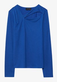 Blå langermet topp i et glatt, elastisk stoff med et unikt kryss-design ved halslinjen og subtile rynker på skulderen.