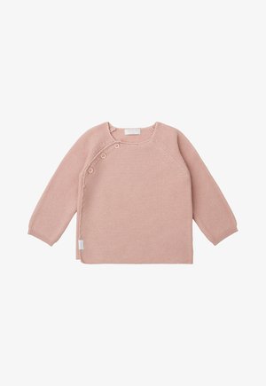 Suéter de punto rosa claro con mangas largas, escote redondo y cierre de tres botones en el hombro izquierdo. Detalle de abertura lateral.