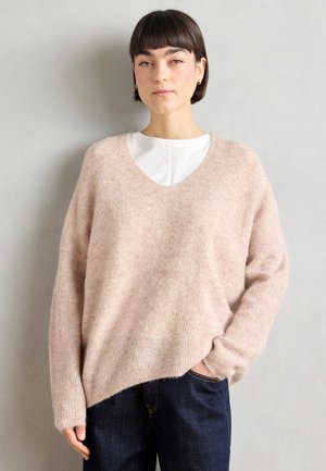 THORA V-NECK - Strickpullover - doeskin